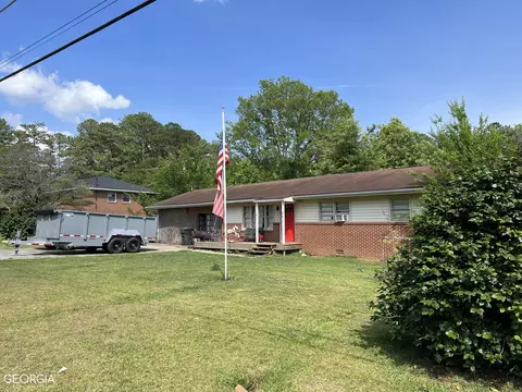 220 Cedarwood Dr, Gray, GA 31032