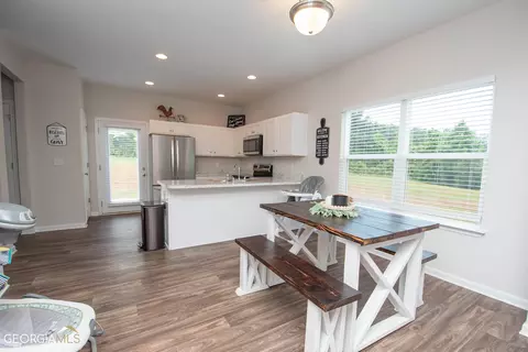 219 Creekside Manor Dr, Thomaston, GA 30286 photo 7