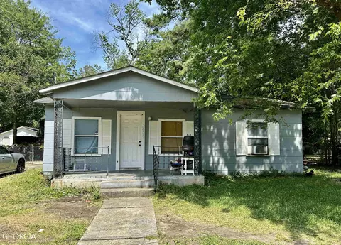 3853 Grand Ave, Macon, GA 31204