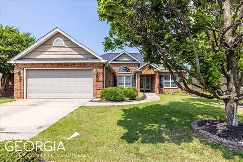 520 Manchester Ln, Byron, GA 31008