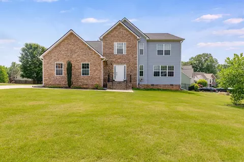 501 Scenic View Ln, Carrollton, GA 30116