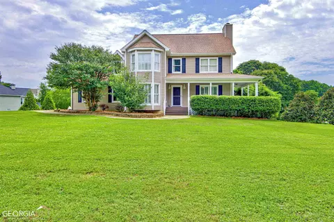 89 Crescent Dr, Newnan, GA 30265