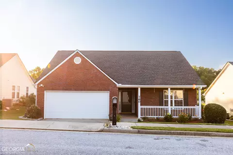 760 Jacoby Dr, Loganville, GA 30052