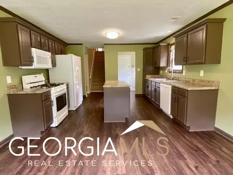 215 Thorne Wood Ln, Hampton, GA 30228 photo 12