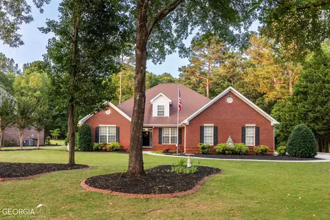 173 St Andrews Ct, Social Circle, GA 30025