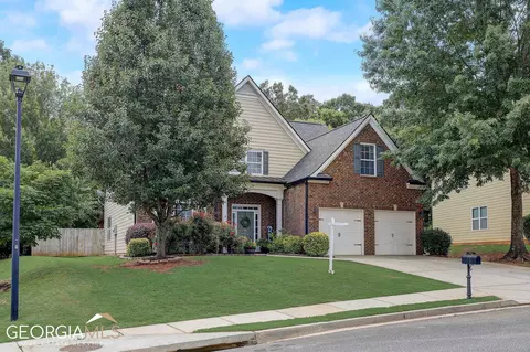 141 Carlisle St, Newnan, GA 30263