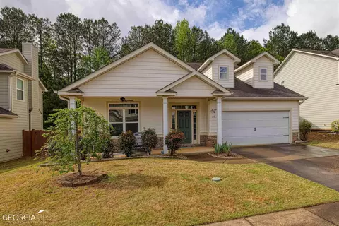 23 Newnan Lakes Dr, Newnan, GA 30263