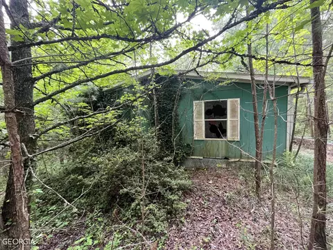 355 Lowery Rd, Grantville, GA 30220
