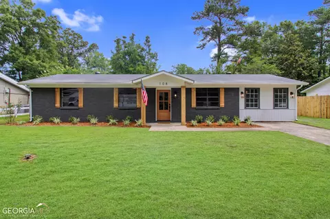 108 E Whatley Sts, Pooler, GA 31322