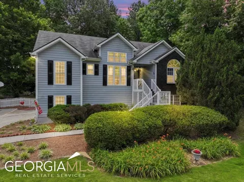 1890 Mcconnell Rd, Grayson, GA 30017