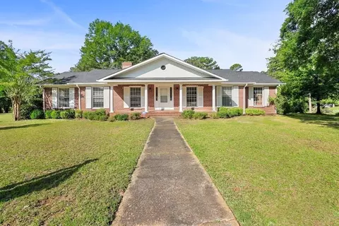 901 N 16th St, Lanett, AL 36863