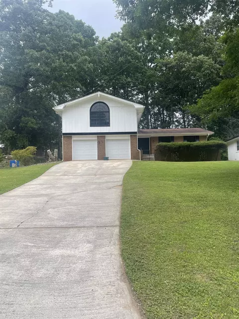 938 Hargett Ct, Stone Mountain, GA 30083