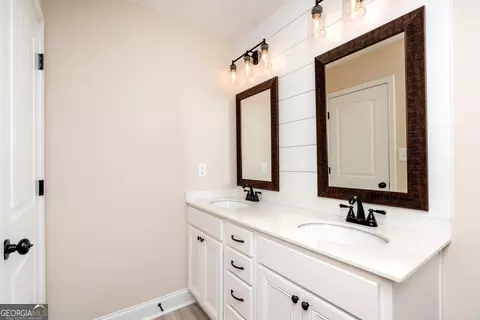 159 Red Tail Cir, Byron, GA 31008 photo 5