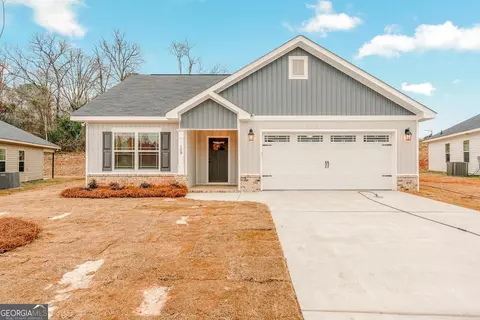 159 Red Tail Cir, Byron, GA 31008 photo 1