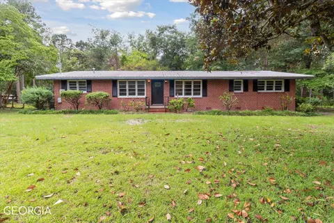 119 Powell St, Swainsboro, GA 30401