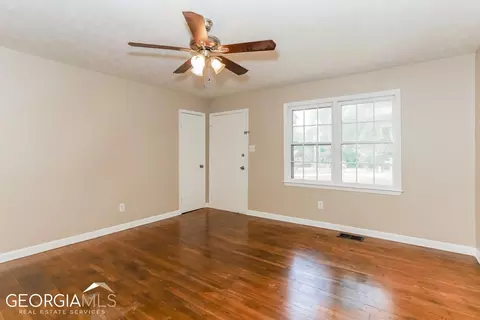 105 Sidney Dr, Griffin, GA 30223 photo 6