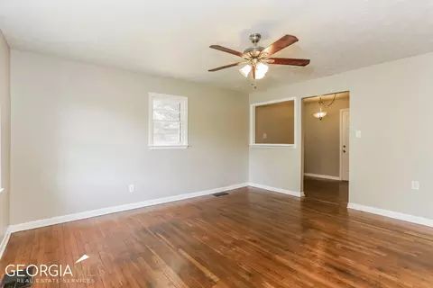 105 Sidney Dr, Griffin, GA 30223 photo 4