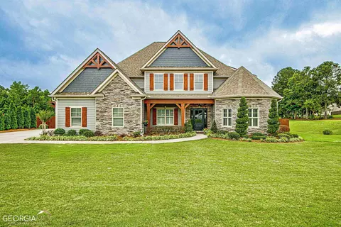 137 Palomino Dr, Newnan, GA 30265