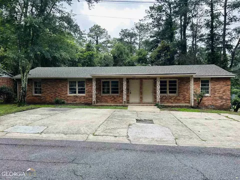 2590 N Pierce Cir, Macon, GA 31204
