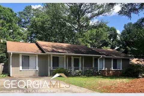 6682 Stone Ct, Rex, GA 30273