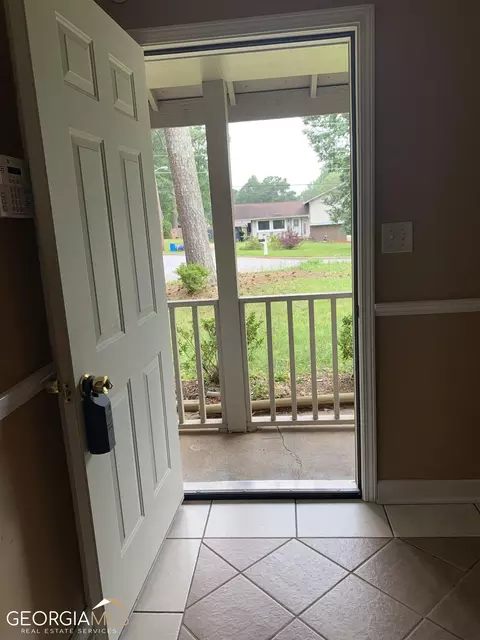 6682 Stone Ct, Rex, GA 30273 photo 4