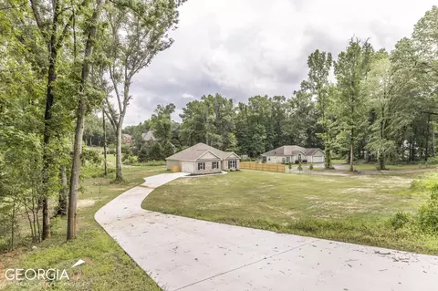 5462 Bankston Lake Rd, Macon, GA 31216