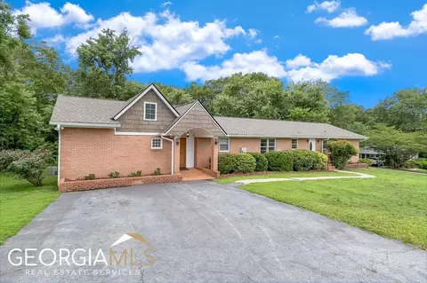 47 Marion St, Royston, GA 30662