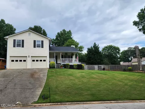 311 Roses Creek Dr, Lawrenceville, GA 30044