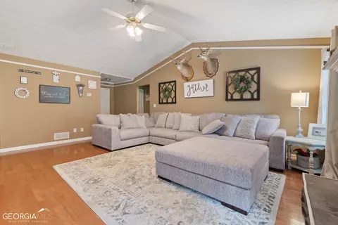 40 Madison Ct, Covington, GA 30016 photo 8