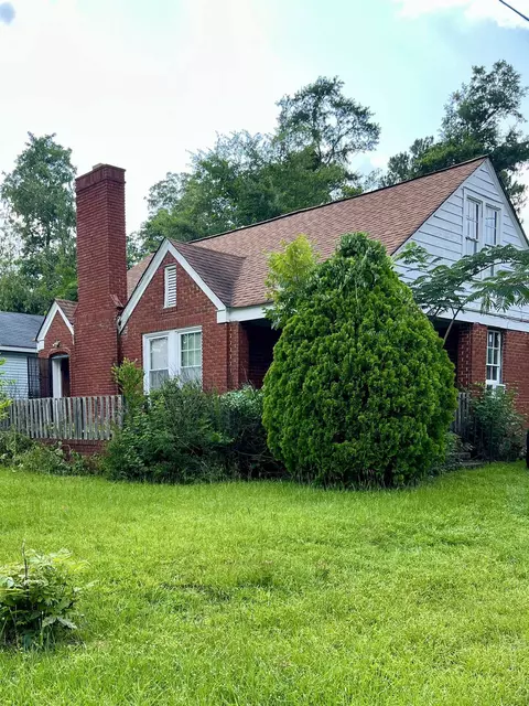 318 Pine St, Swainsboro, GA 30401