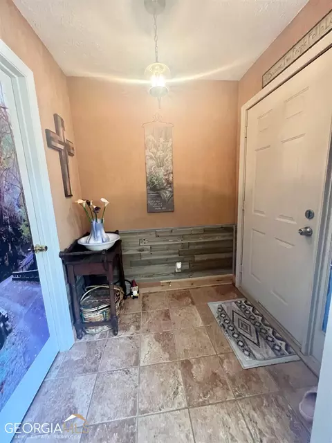 231 Cosby Dr, Lagrange, GA 30241 photo 3