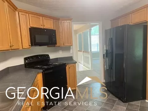 490 Corral Pass, Jackson, GA 30233 photo 4