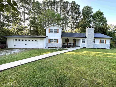 141 Scenic Dr, Toccoa, GA 30577