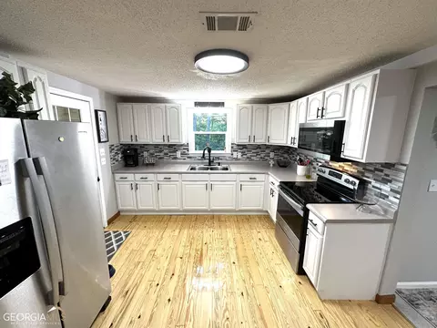 141 Scenic Dr, Toccoa, GA 30577 photo 4