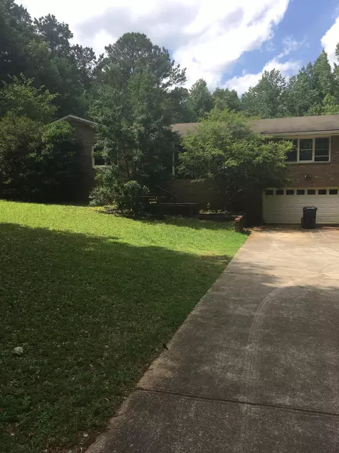 401 Cook Dr, Ellenwood, GA 30294