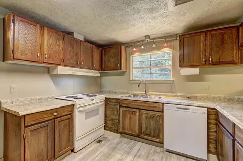 340 Crawford Rd, Barnesville, GA 30204 photo 11