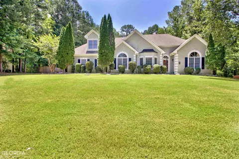 88 Barrington Farms Pkwy, Sharpsburg, GA 30277