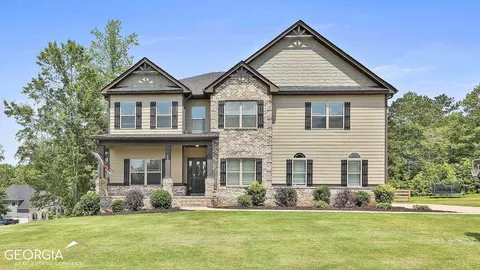 150 Charleston Dr, Senoia, GA 30276