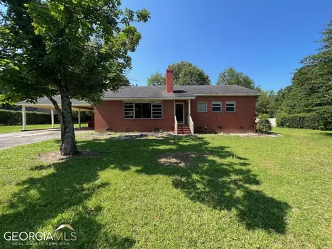 287 W Adams St, Tennille, GA 31089