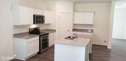 243 Hyde Park, Winder, GA 30680 photo 2