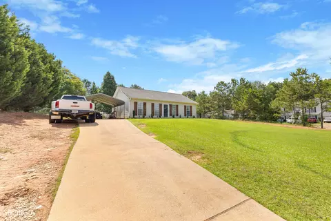 100 Chapman Ct, Lagrange, GA 30240 photo 2