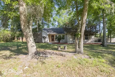 805 E Riverview Dr, Saint Marys, GA 31558