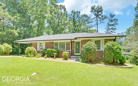 170 Hickory Cir, Toccoa, GA 30577 photo 2
