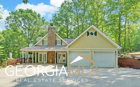 809 N Quail Trl, Clarkesville, GA 30523