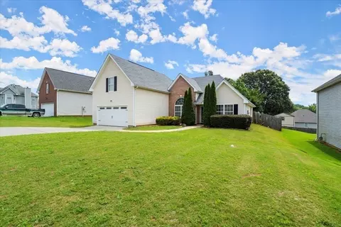 5590 Luther Ct, Ellenwood, GA 30294