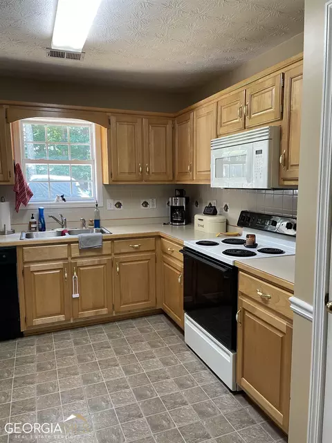 70 Rose Walk Dr, Covington, GA 30016 photo 7
