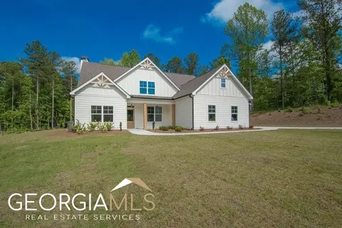 23 Durham Estates Dr, Sharpsburg, GA 30277