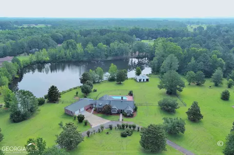154 Meadow Lakes Dr, Pine Mountain, GA 31822