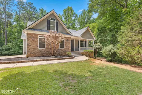 393 Marcella Ave, Sharpsburg, GA 30277