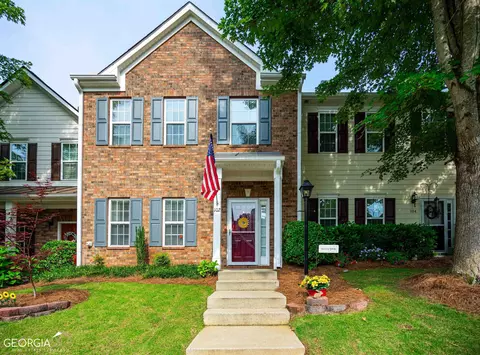 102 Portico Pl, Newnan, GA 30265